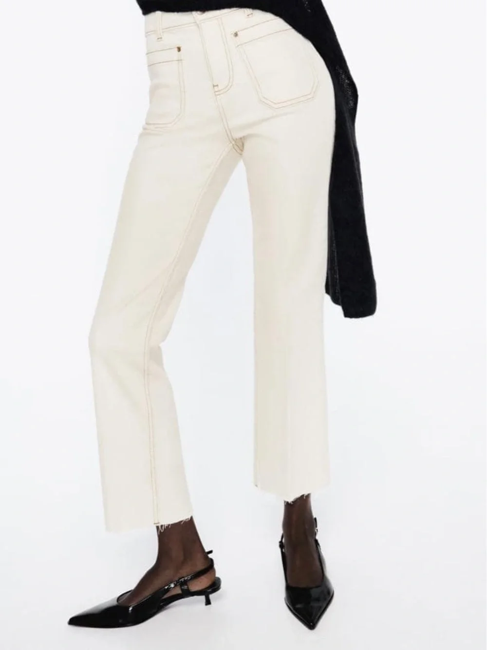 ZARA HIGH-WAISTED MINI FLARE JEANS size 4